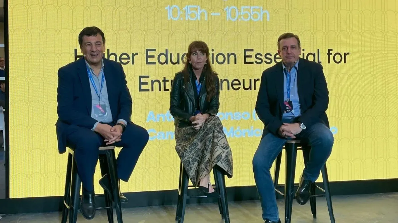 Ignacio Campoy en una mesa redonda sobre emprendimiento