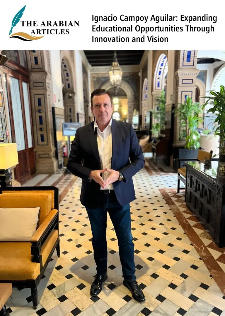 Ignacio Campoy Aguilar en un edificio histórico, incluido por The Arabian Articles entre los 21 líderes visionarios globales de 2026